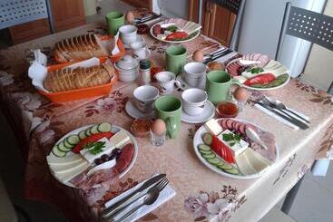 پانسیون Aleks Guest House