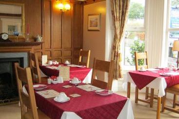 پانسیون Autumn Leaves Guest House