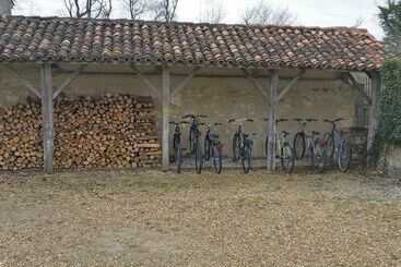 پانسیون Domaine De Montboulard