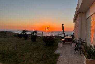 پانسیون Silver Coast Vacation Your Unique Inn