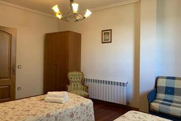 Hostal Rustico 3 Estrellas  Caldelas Sacra - Castro Caldelas