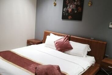 Rahhal Hotel Suites