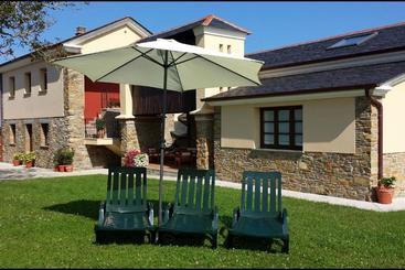Apartamentos Rurales Casanova - Tapia de Casariego