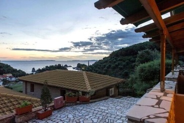 Enetiko Resort