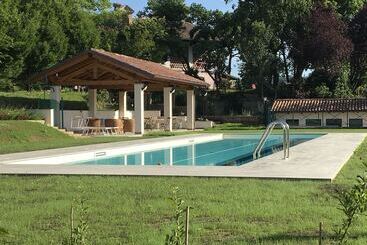 هتل Agriturismo Relais Il Bricco