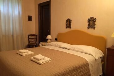 هتل Agriturismo Relais Il Bricco