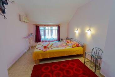 پانسیون Fener Guest House