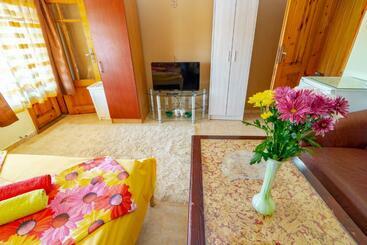 پانسیون Fener Guest House
