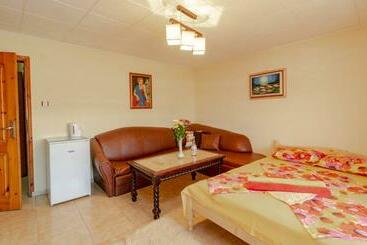 پانسیون Fener Guest House