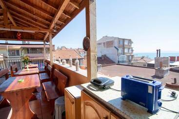 پانسیون Fener Guest House