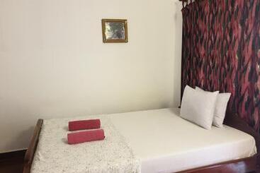 پانسیون Smiley's Guesthouse