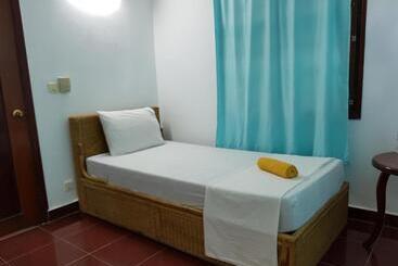 پانسیون Smiley's Guesthouse
