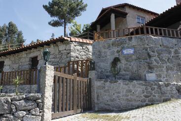 هتل Casa Das Leiras