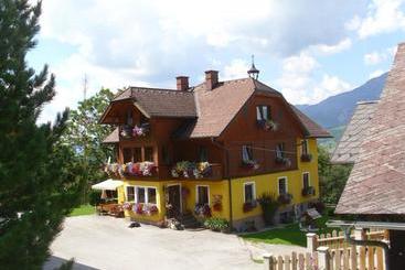 ホテル Panoramahof Gupf