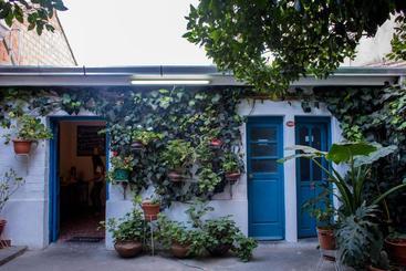 پانسیون Casa Blanca Hostel