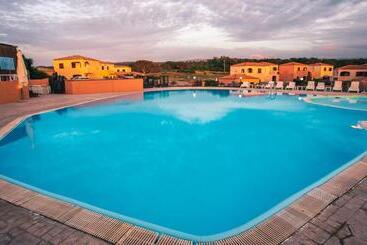 Апарт-отель Residence Lu Lamoni Costa Nord