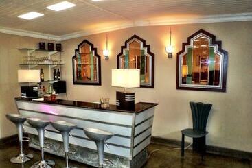 پانسیون Elgin Valley Inn