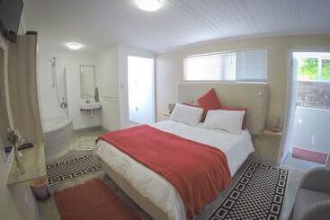 پانسیون Elgin Valley Inn