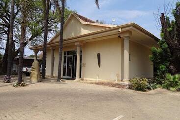 ペンション Ya Rena Guest House