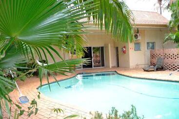 膳宿费 Ya Rena Guest House