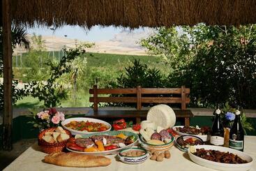 هتل Agriturismo Tenute Pollara