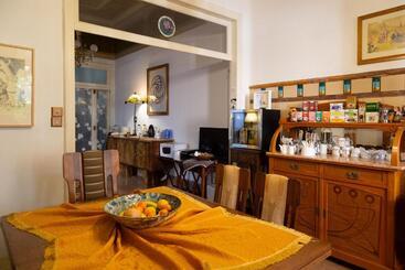 Pensió 1900 B&b Terrassa
