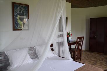 پانسیون Eden Lodge Kribi