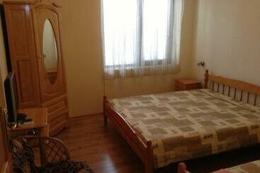 پانسیون Guest Rooms Toni & Miro