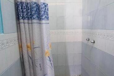 پانسیون Hostal Alcazaba