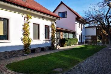 膳宿费 Neustadt Villa