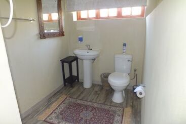 پانسیون Uzuri Guesthouse Cc