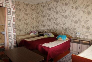 پانسیون Guest House On Derbisheva