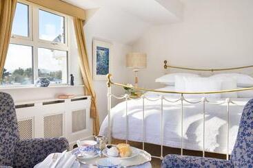 پانسیون Heatons Guesthouse