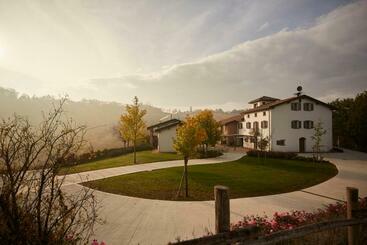 هتل Agriturismo Alba Del Borgo