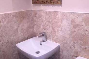 هاستل Villa Bianca B&b