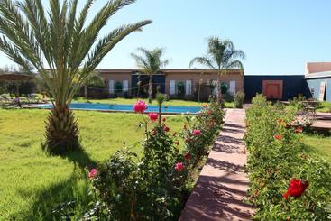 بنسيون Riad Villa Touka