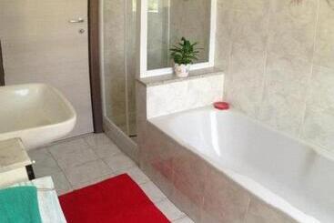 پانسیون Grandi Cime Guest House