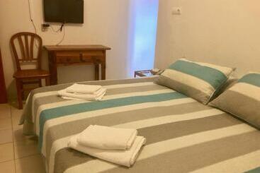 پانسیون Ochomin Hostel