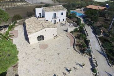 هتل Agriturismo Raffo