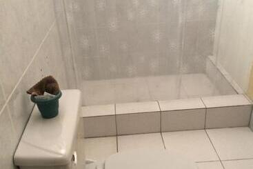 پانسیون Hostal Los Lagos Inn