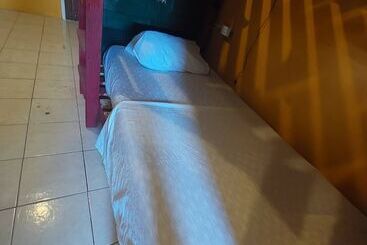 پانسیون Labrish Guest House