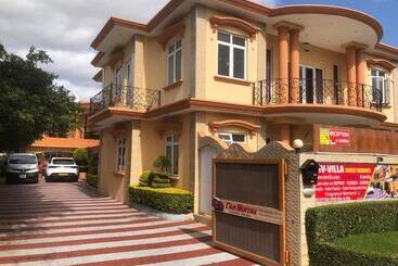 پانسیون Niv Villa