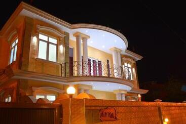 پانسیون Niv Villa