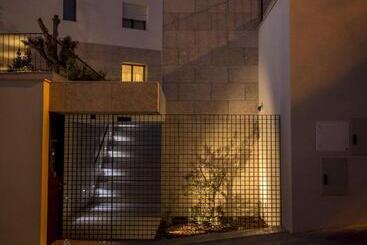 پانسیون Somewhere  Estoril Guesthouse
