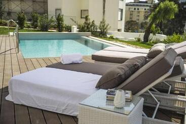 پانسیون Somewhere  Estoril Guesthouse
