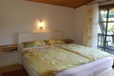 Pension Holzerstube