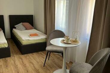 پانسیون Edgari Guesthouse