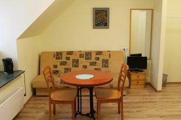 پانسیون Edgari Guesthouse