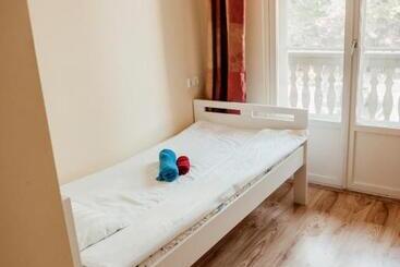 پانسیون Edgari Guesthouse