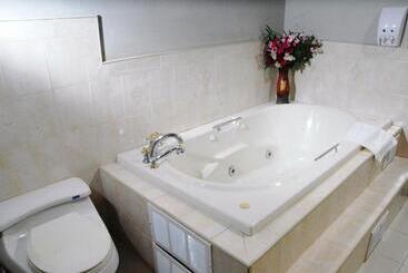 پانسیون Guest House Villa Mishkan